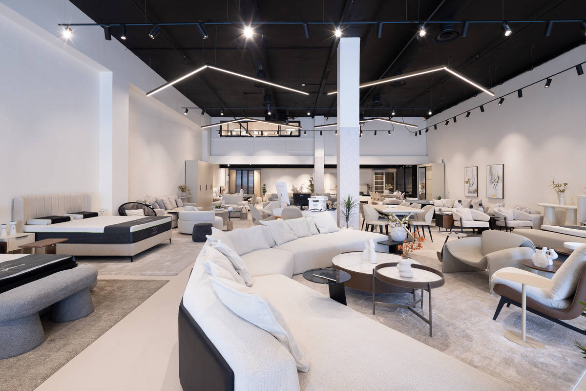 צילום רהיטים בחנות