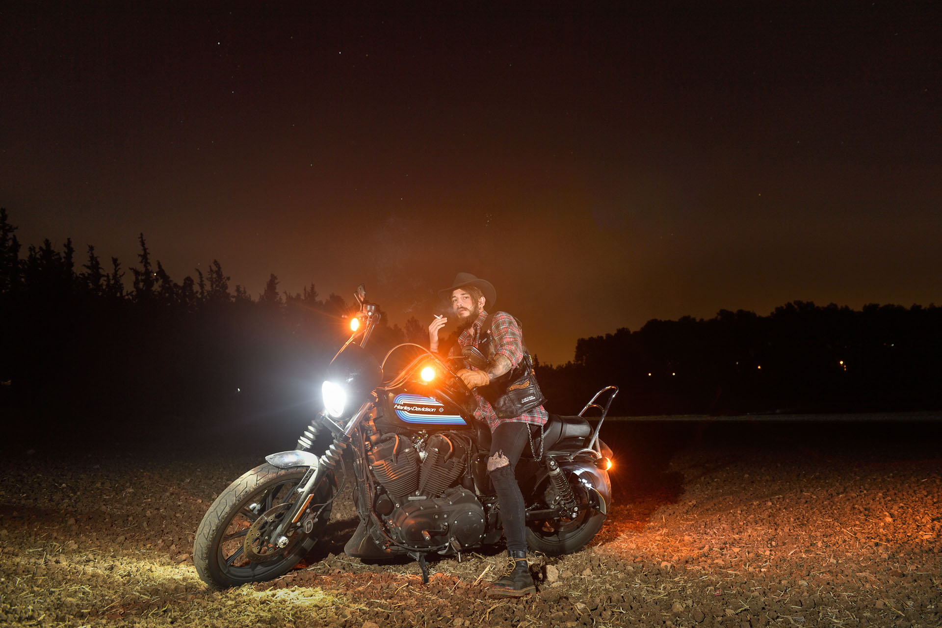 צילום פורטרט עם אופנוע