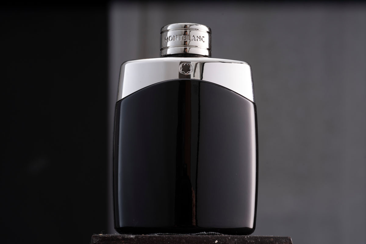 צילום בושם בסטודיו לצילום