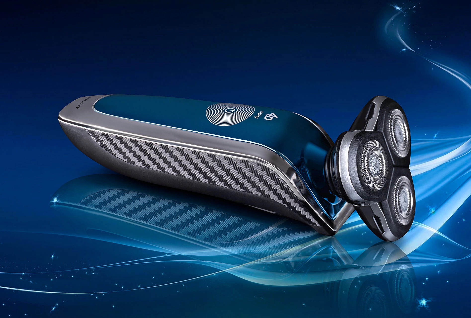 צילום מוצרים בסטודיו לצילום- מכונת גילוח על רקע כחול עם גרפיקה