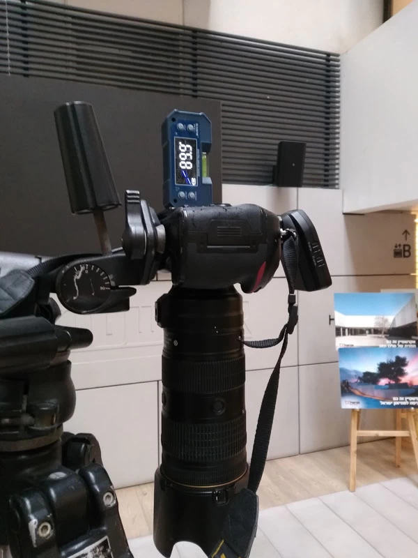 צילום מוצרים עם פלס