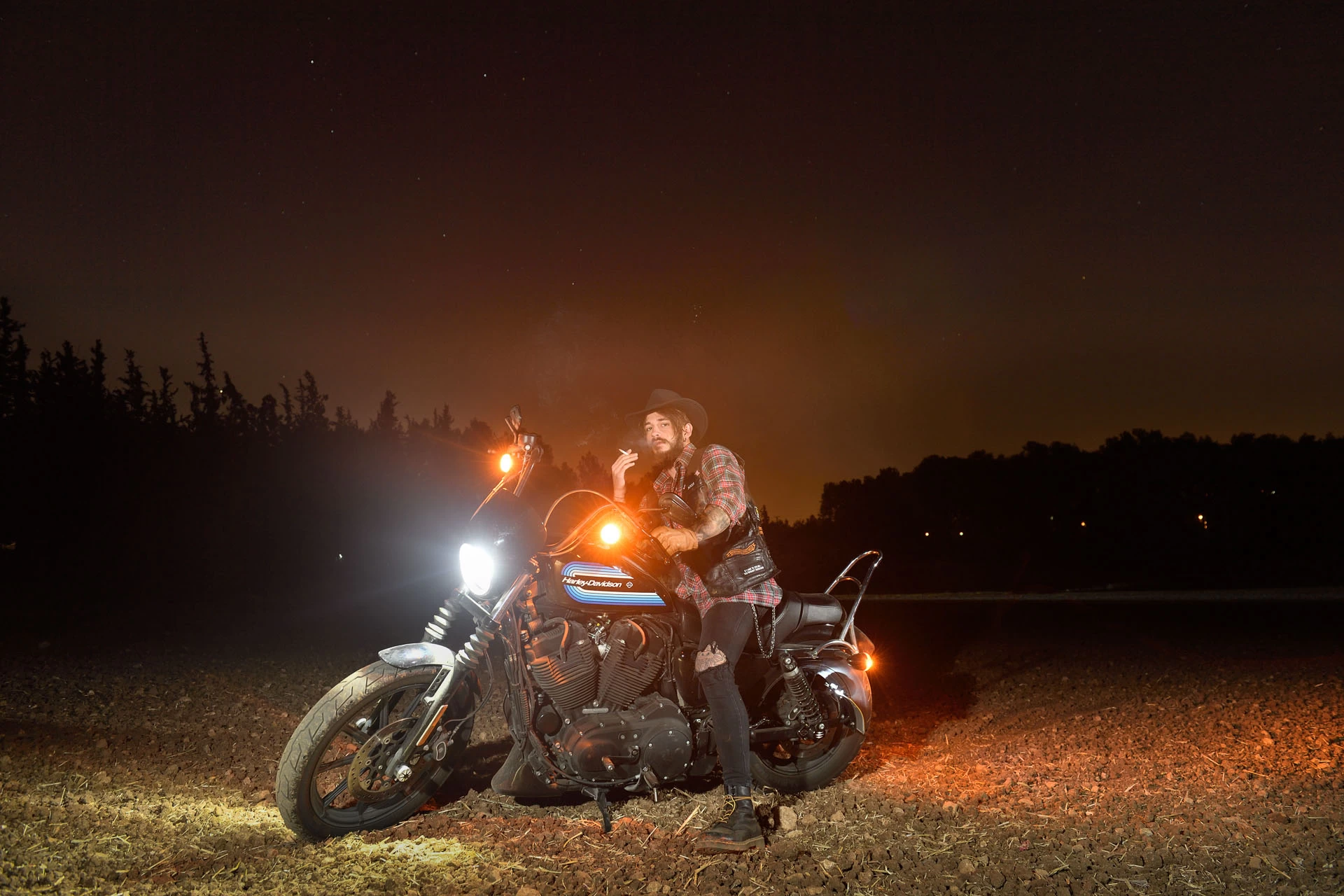 צילום פורטרט עם אופנוע